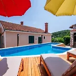 Villa Lily Comfortable Holiday Residence