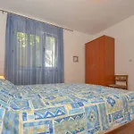 Holiday Home Vesna - UGL200