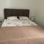 Apartment 877-3