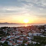 Petit Palace