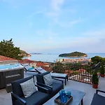 New & Stunning Views In Luxury 5* Divona Apartment
