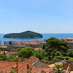 New & Stunning Views In Luxury 5* Divona Apartment