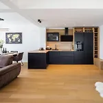 Dedaj Resort - Penthouse Suite Arben