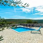Dalmatian Country House Irena