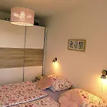 Villa V, 4-Star 2-Floor 1-Apartment Seaside Property With Great Outdoors