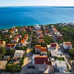 Apartment Half-House - 80M From Sea