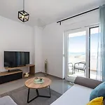 Crowonder Sun Dance Apartments With Heated Swimming Pool Seaview And Garden