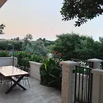 Luxury Apartment Tamaris By The Sea