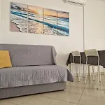 Apartment Relax - 80 M From The Beach