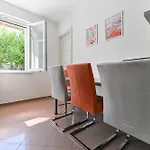 Peaceful Apartment Near Old Town