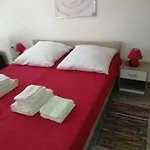 Apartments Maja-Vir-900M From The Beach