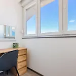 7Th Heaven 2Br Apt With Balcony