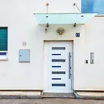 Modern Apartment In Peaceful Area - Zadar
