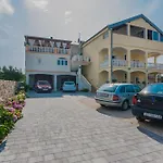 Luxury Apartments Monika Near The Sea With Private Parking