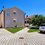 Ena