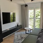 Apartment Black