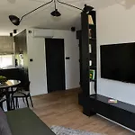 Apartment Black