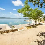 Holiday Home Dalmatina By Interhome