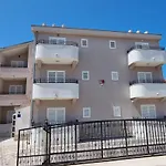 Vila Bonbon 2