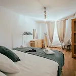 Timbar Apartment