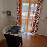 Leo'S Charming Home II
