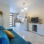 Geraeumige Ferienwohnung Ivana Mit Terrasse