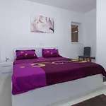 Apartmani Nika Marangun