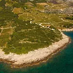 Holiday Home In Vineyard Paradise Dingac Peljesac