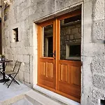 Apartment Revelin In Old Town Korcula