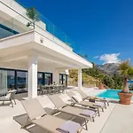 Villa Maris, 10M From Beach, Infinity Pool