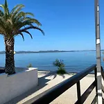 Apartment With Beutiful View-Marijana