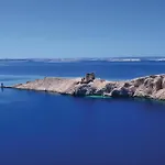 1 Bedroom Gorgeous Apartment In Pag