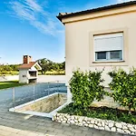 Holiday Home Nisa By Interhome