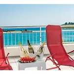Modern Apartment Right On The Janice Beach In Pakostane Centre 50 M Away