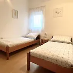 Apartments Brezovic Skrapavac - 40M From The Beach