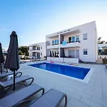Ferienwohnung Fuer 4 Personen 1 Kind Ca 70 M In Vir, Adriakueste Kroatien Kroatische Inseln