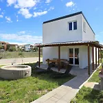 Holiday Home Lavanda With Jacuzzi