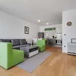 Aurora Green