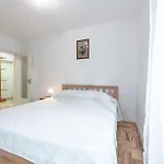 Apartment Sea Breeze