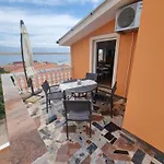 Apartments By The Sea Vir - 21649