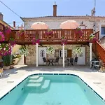 Studios Villa Romantica