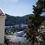 Sunset Bay Luxury Apartment