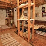 Beautiful Home In Crkvice With Kitchenette