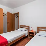 Stunning Apartment In Starigrad With Wifi