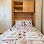 Apartment Mart