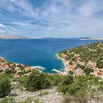 Beautiful Apartment In Starigrad With Wifi