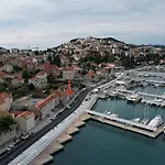 Stone House Jele