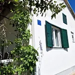 Tre Perle Vacation House With Garden And Parking