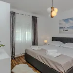 Holiday House Marijan With Private Pool And Barbecue - By Ta Leut