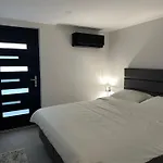 Sea Dreams Apartments